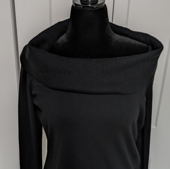 White House Black Market Off The Shoulder Black Knit Sweater Size XL Feminine - Picture 4 of 11